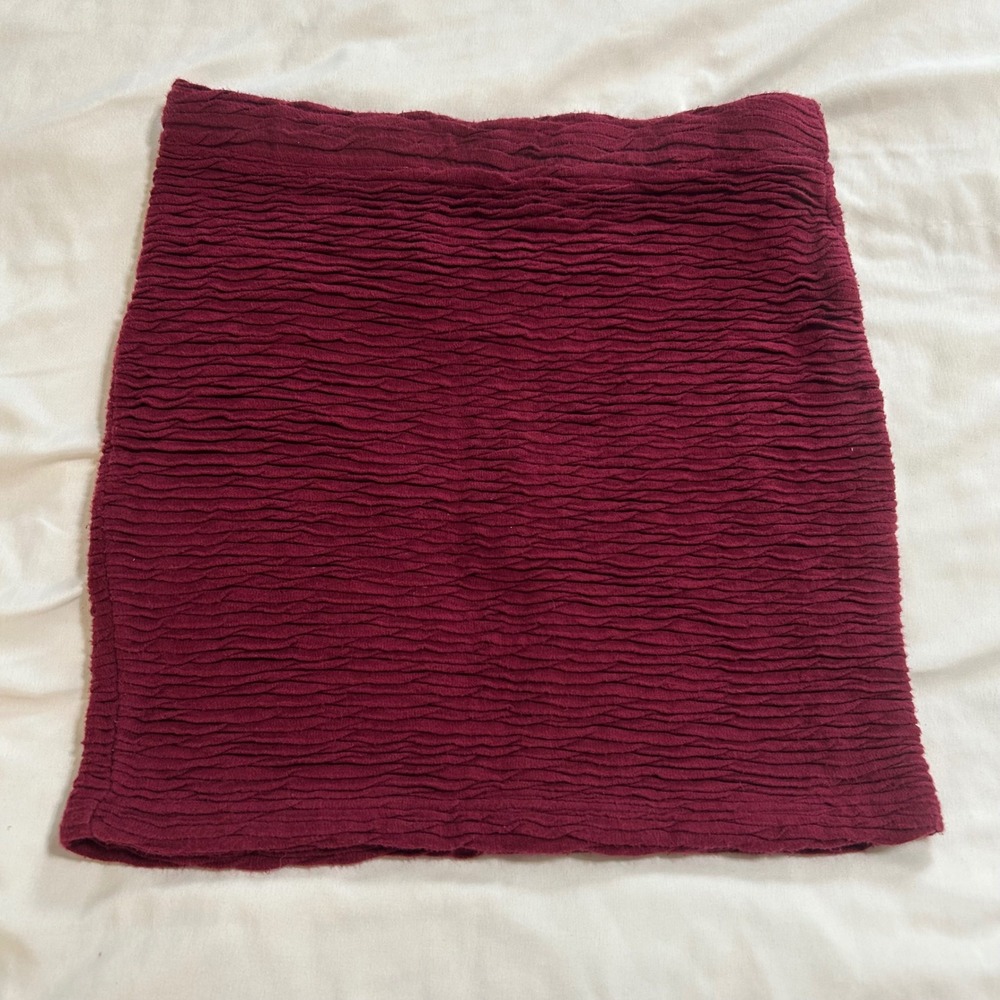 Forever 21 Burgundy Textured Puckered Mini Skirt Maroon Cotton Stretch Small